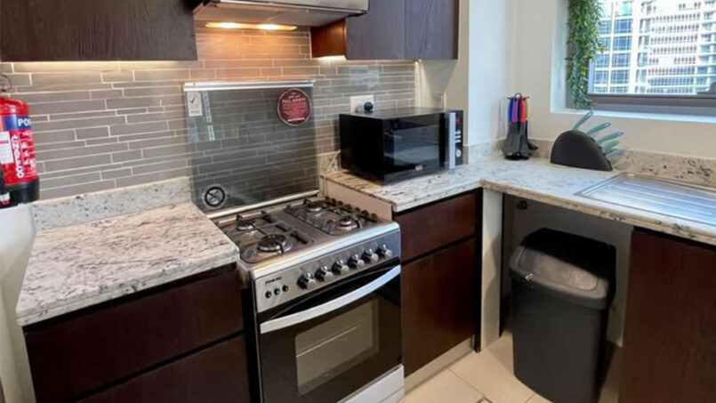 Modern Stylish 1 Bedroom Apartment in Downtown Dubai near Dubai Mall