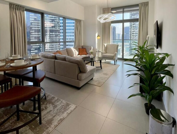 Modern Stylish 1 Bedroom Apartment in Downtown Dubai near Dubai Mall