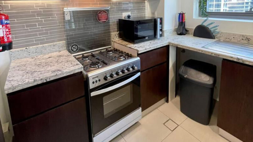 Modern Stylish 1 Bedroom Apartment in Downtown Dubai near Dubai Mall