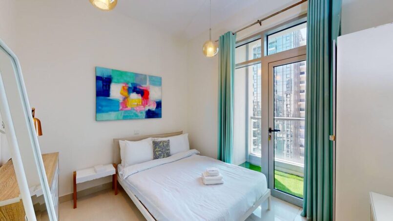 Wharf 2, Dubai Marina bed