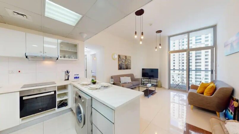 Wharf 2, Dubai Marina kitchen