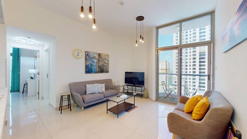 Wharf 2, Dubai Marina living room